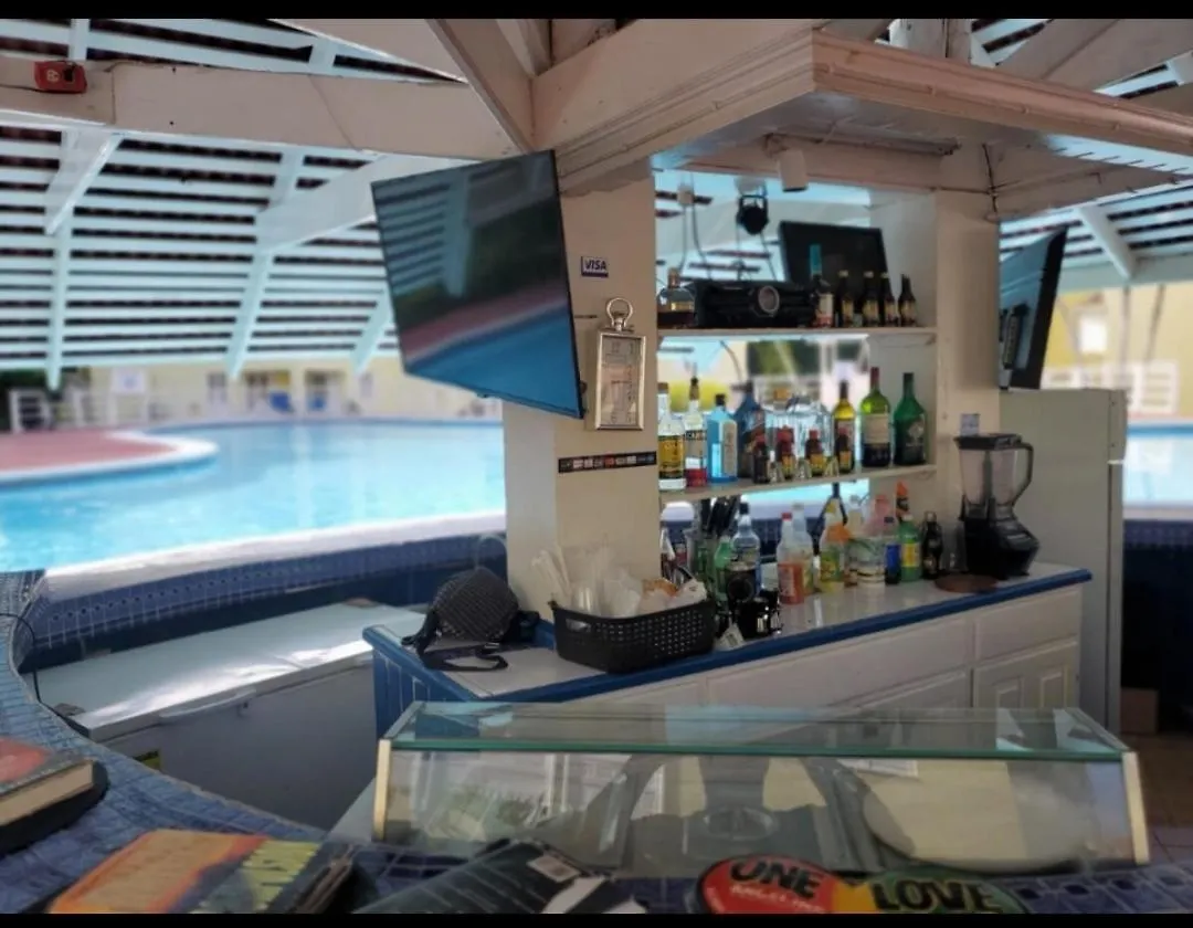 Comfort Zone At The Ridge E17 Ocho Rios Apartment