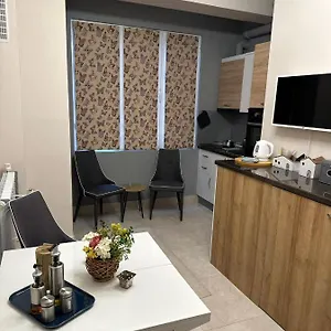 https://city-centre-stylish-apartament-with-private-backyard.sofiahotelsbg.com