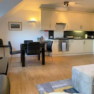 https://harbour-penthouse-whitby.yorkshirehotels.net